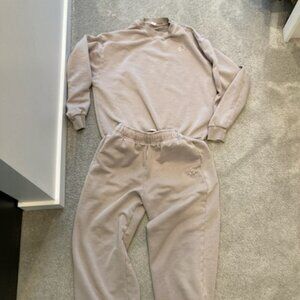 ALO Yoga washed grey crew neck  and Joggers Set